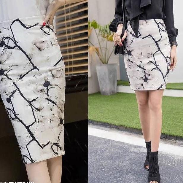 高跟黑丝配短裙，这才是这个夏天最性感的穿搭