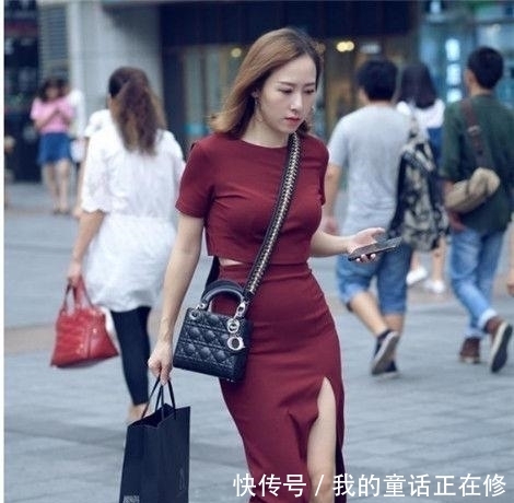 「美女」美丽动人的美女街拍:自由美搭的美女,彰显时尚女人的生活姿态!