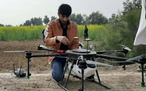  防控：赛为智能赛鹰植保无人机助力巴基斯坦蝗灾防控