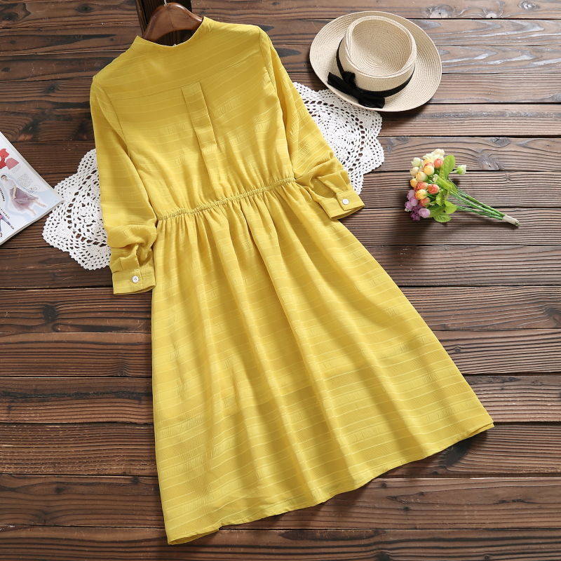 入秋了，谁还挑“薄”裙子?机智的女人早就备好这样高端的秋裙