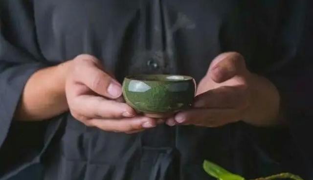  羸弱：卯木人生，草木羸弱，怎能逆天