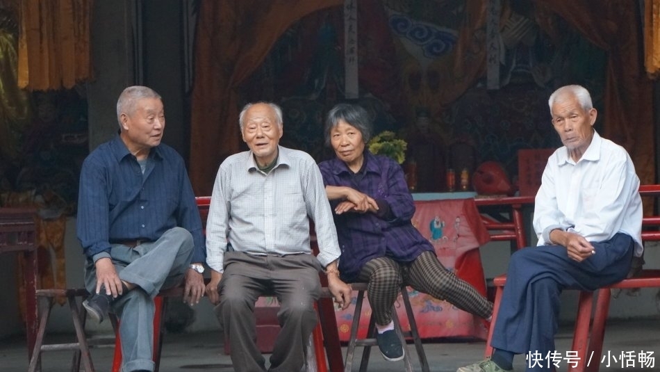 农村70后的困惑：一天赚500，灰头土脸，一年只带回去3万，为啥？