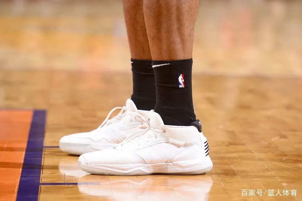  『球员』NBA球员上脚：伦纳德的NB篮球鞋，除了签名鞋还有低帮版！