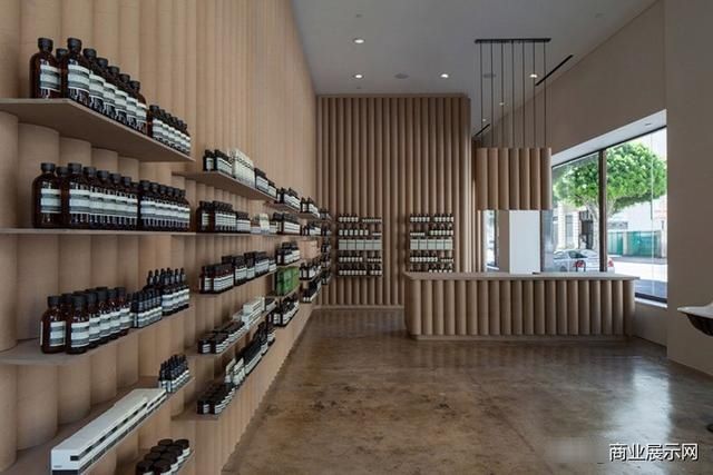 「植物」美国加州洛杉矶伊索 (Aesop) 天然植物护肤品店