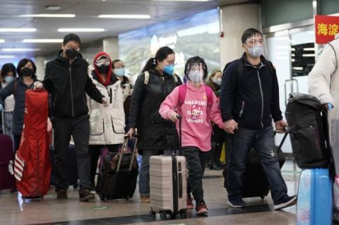  【北京西站】视点｜武汉“解封”后首趟返京列车抵达北京西站