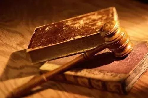 假鉴宝真骗局，专家、买家、鉴定人员竟全是骗子……|深夜有聊