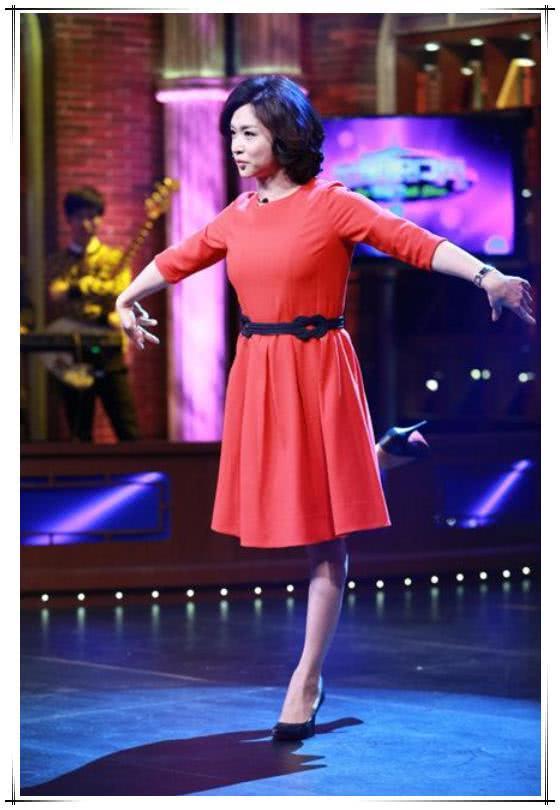 金星一件连体裤穿出时尚新高度，网友：我就好奇她上厕所咋办啊？