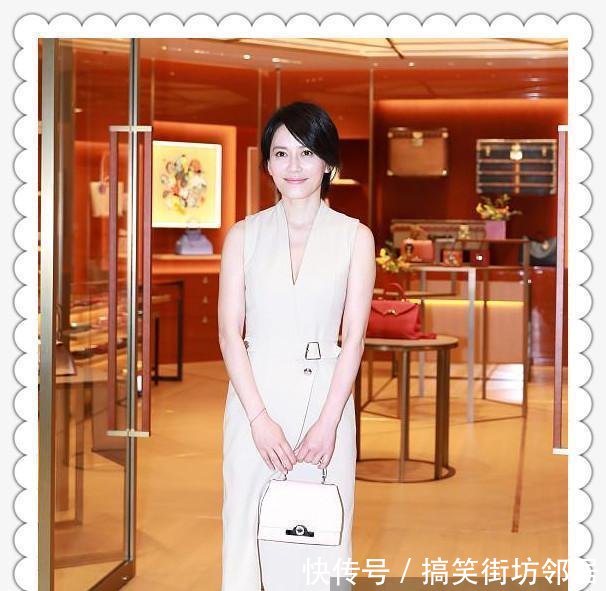 当俞飞鸿和高圆圆同穿深V裙的那一刻，我才知道什么叫气质如兰！