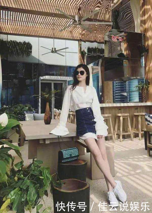 衬衫比短裙长不好看？超模何穗奚梦瑶却都在穿，网友：这是时尚