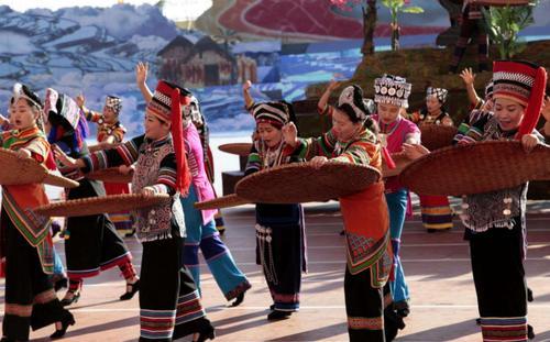 中国“最适合过冬”的地方,年均温度18,不是三亚,你猜是哪?