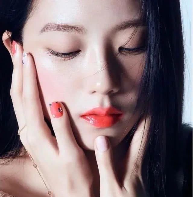  「化妆」会化妆和不会化妆的女生，差距到底有多大？