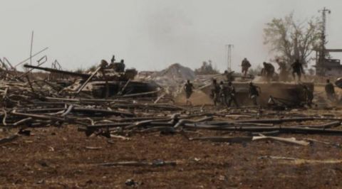 俄罗斯出手，叙利亚政府军连战连捷，恐怖分子纷纷逃亡土耳其