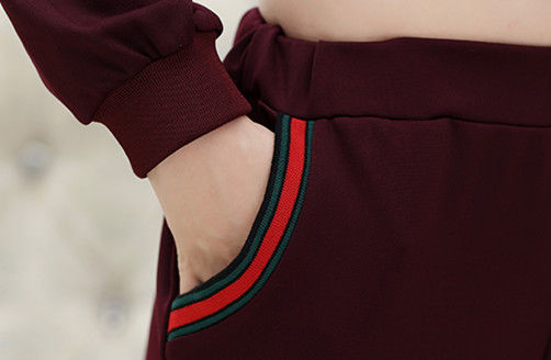 昼夜温差大，6070女人别穿裙子!穿这妈妈套装，保暖还显美嫩