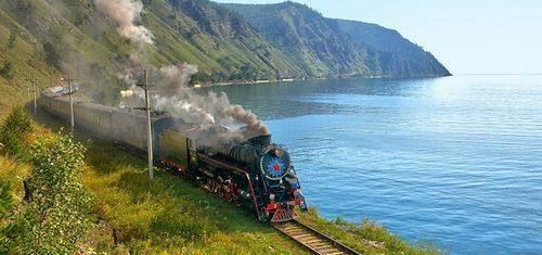  【贝加尔湖】这条铁路堪称：用火药炸出来，一天只修50米，不是