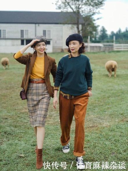  『瞧瞧』过了50岁的女人少穿打底裤，瞧瞧三木妈妈的时尚穿搭，减龄又优雅