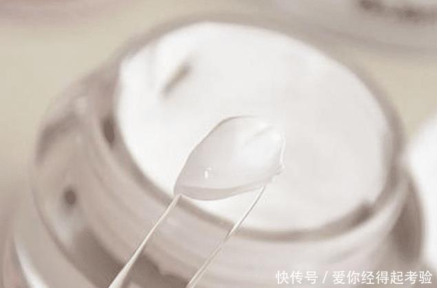  #斑点#你还敢直接把维生素E涂在脸上吗 看完后, 终于明白怎么做了
