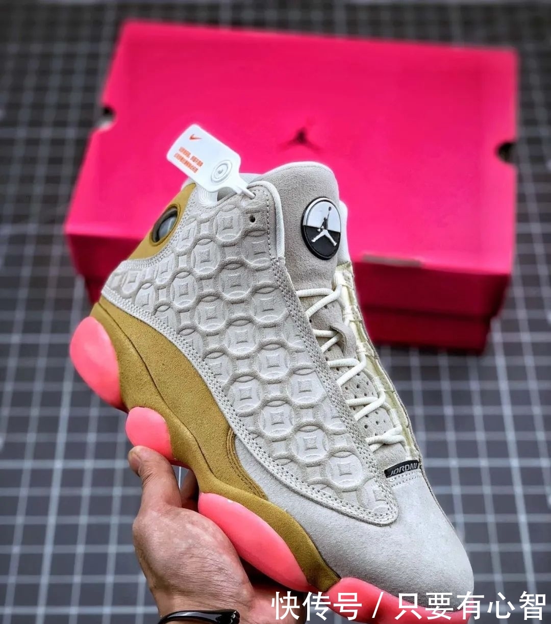 『信物』这个庚子年需要一点“信物”!AJ13 “CNY” 中国铜钱限定开箱测评!