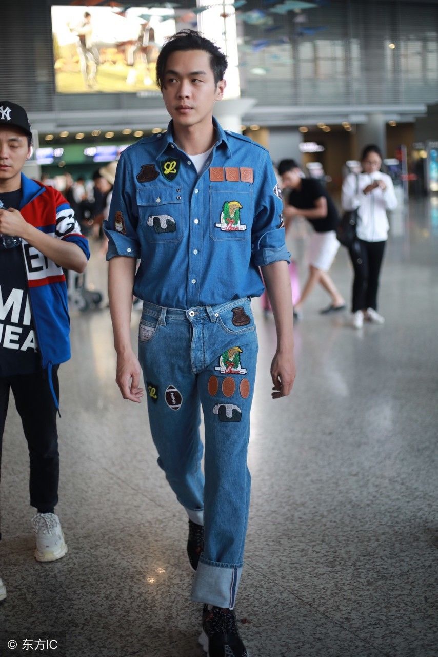 张若昀扎上马尾辫留起长刘海，网友尖叫:辣眼睛!唐艺昕真重口味