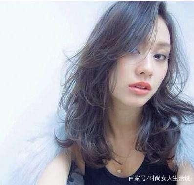 女人脸上有这3个“标记”，是天生“耐看型”，素颜比化妆更抢眼