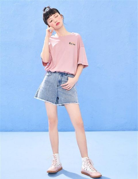  短裤的造型：立夏后不要瞎打扮，今年流行这6套搭配，洋气显高又有范，贼美了