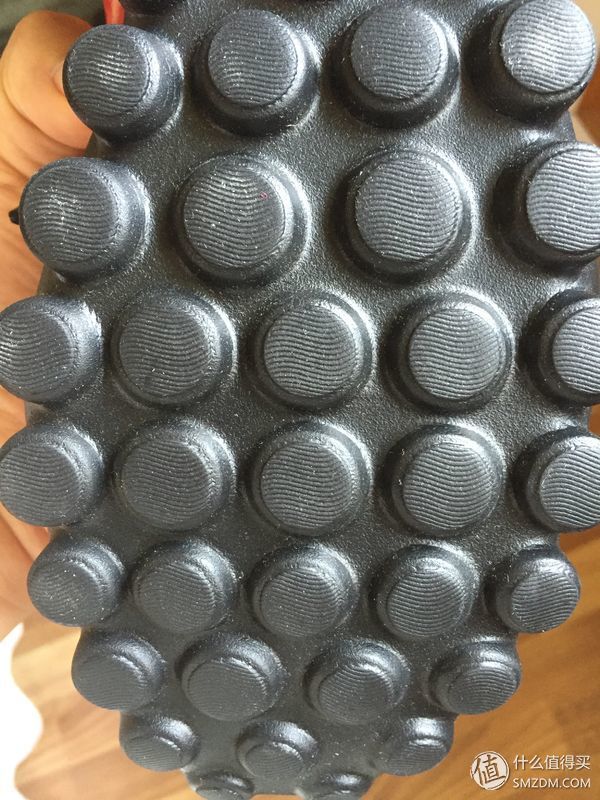 创意不错但没有做好-ANTI 安踏 ANTA 柔软柱跑鞋开箱