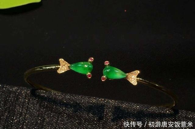 『珠宝首饰』有的女人在生活方面很节省,在珠宝首饰上很舍得花钱,你怎么看
