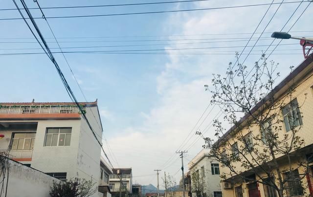  看吧：峒峪村是蓝田玉山地区最大而且最古老的村庄之一。来看看吧