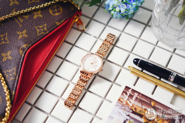 优雅灵动，简约时尚:飞亚达Charming时尚机械女表 真人试戴