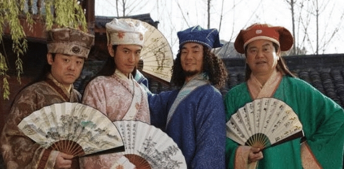 英国地铁没有空调，无意带火了中国纸扇，让人哭笑不得