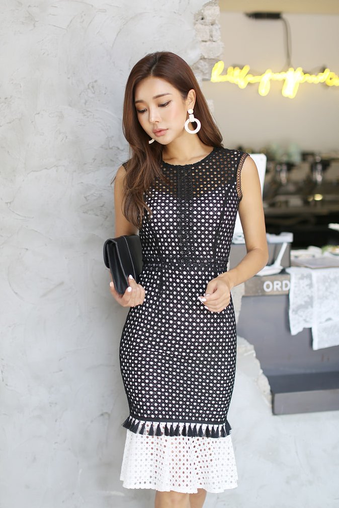 圣让德吕兹明媚透气圆洞衣裙