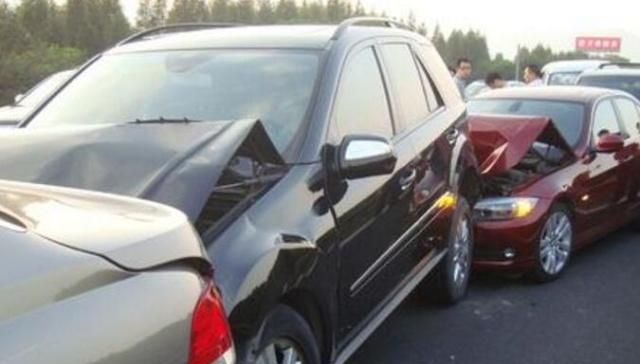  我国■比起超速，很多司机更痛恨开慢车的，他们正在扰乱我国的