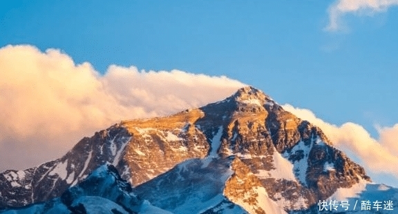 攀登珠穆朗玛峰时,有人摔倒了,为何不能去扶?导游告诉你实情!