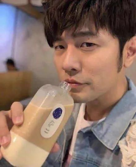  奶茶店@下一个要火的潮流元素，说不定是珍珠奶茶！