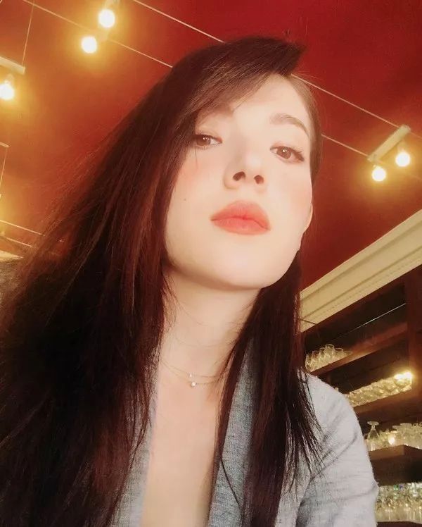 天呐| 许玮宁泳衣照被抢镜!换个唇色你就能美过湾湾最美麻豆?