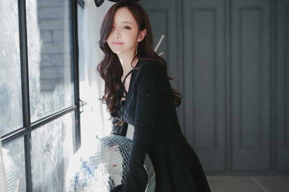 女神孙允珠，圣诞白兔精灵治愈甜美小洋装