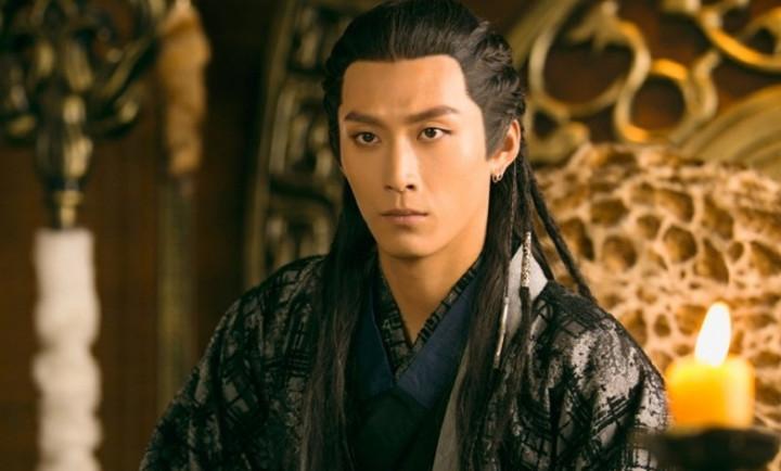 楚乔传，窦骁的5套衣服，图2显老气，图4迷倒李沁