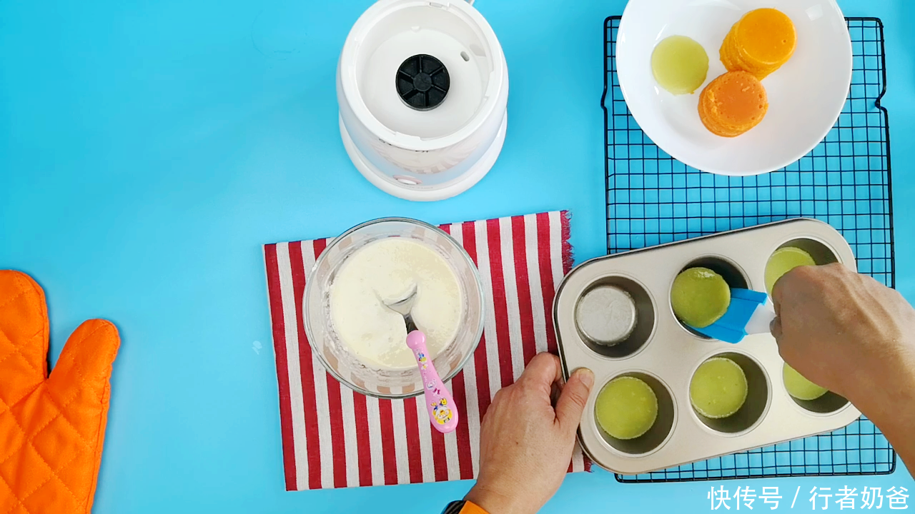 小宝宝开始长牙就要锻炼牙龈了,做这种0添加的