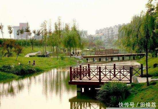 河南唯一能跑法拉利的城市,干净程度没话说!