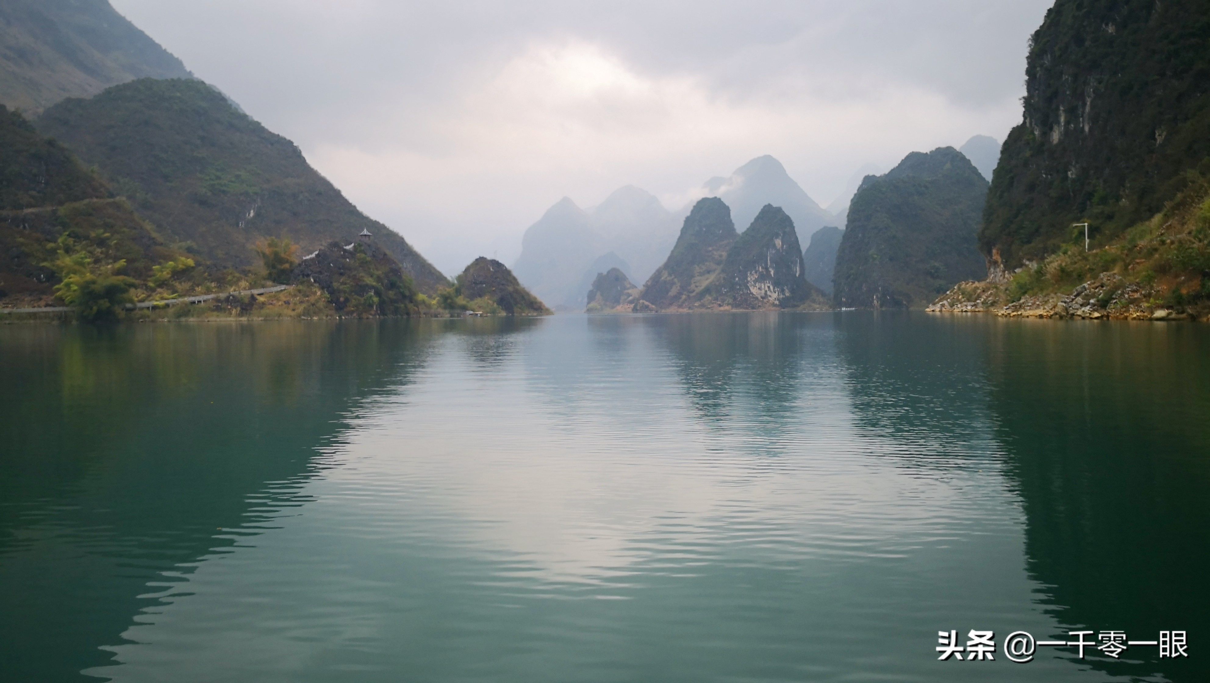 世外桃源是什么样呢?或许这个湖泊能告诉一点