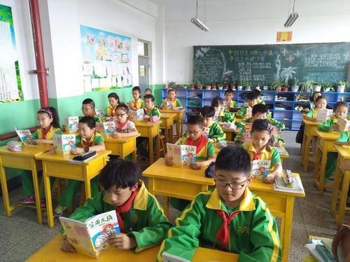 过节争相给老师送礼?中国家长已陷囚徒困境