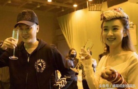 颖宝小腹隆起是错位照？工作人员辟谣，网友：说吃多了也不信！