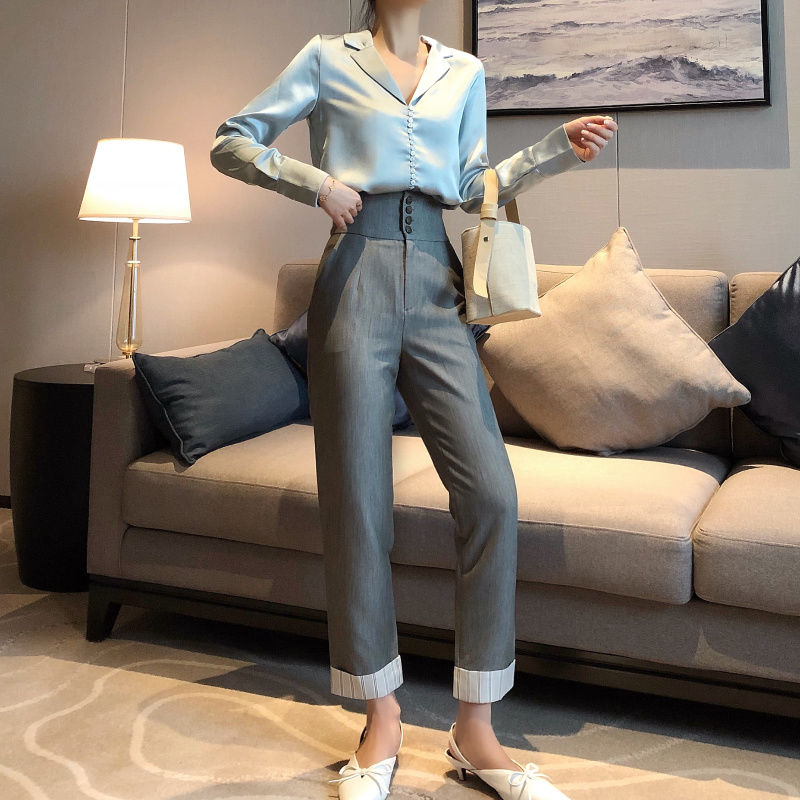 假如我30几岁，普通连衣裙绝不穿!小香风套装+裸靴，美嫩十足