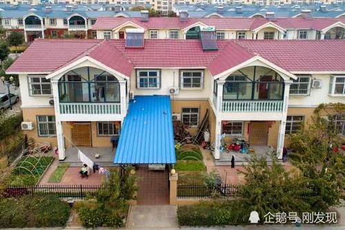  #规模#航拍五万人居住，三十三个村庄组成的最大别墅村，规模大