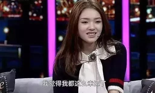 林允回应“撕脚皮”又怼网友?真性情到底是不是明星挡箭牌?