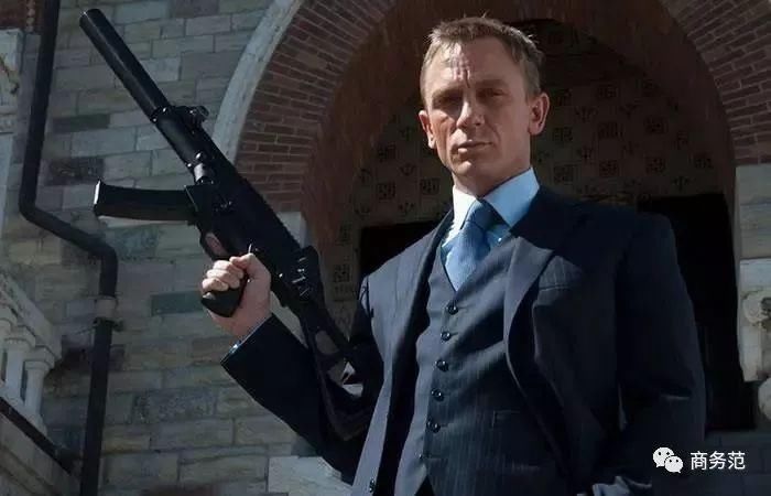 英格兰没进决赛,但主帅的马甲却成了网红