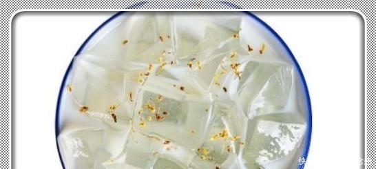 『肚子』它是水果却没有肉,整个肚子里全是籽,晒干后加水一搓变成果冻