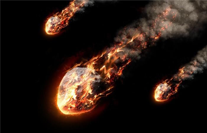  『落在地球』陨石这么值钱？怪不得有“陨石猎人”出现，留意身边这样的石头！