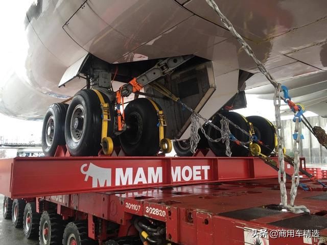 如何将波音747安全的送到酒店？看看Mammoet 1060马力SPMT的威力
