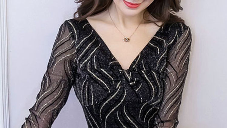 丰满的女人真敢穿，扔掉紧身衣，穿上了“紧身裙，让男人百看不厌