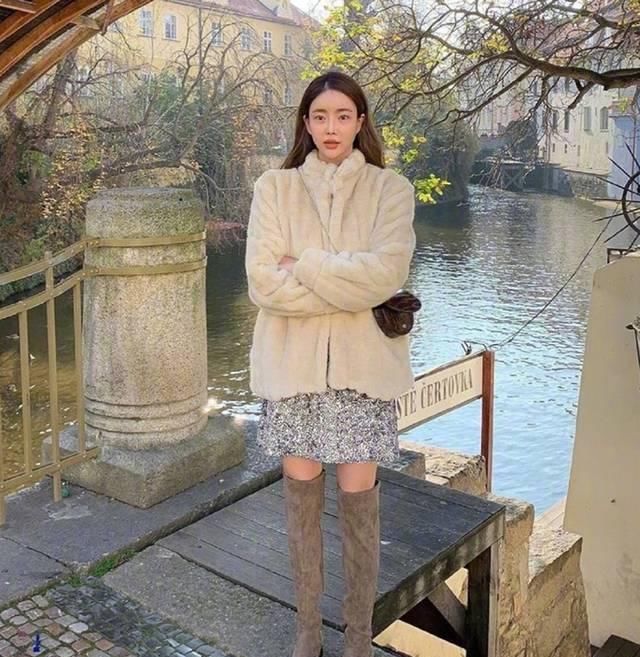  『上线』乱穿衣的季节，裙子已经上线！显瘦时髦还显年轻